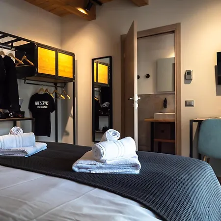 Sleep 'n' Ride Hotel Massa Marittima