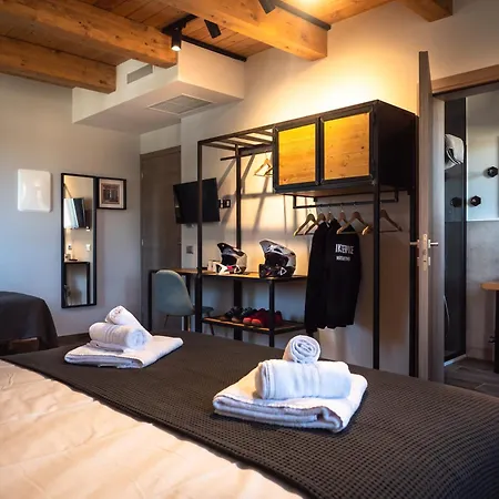 Sleep 'n' Ride Hotel